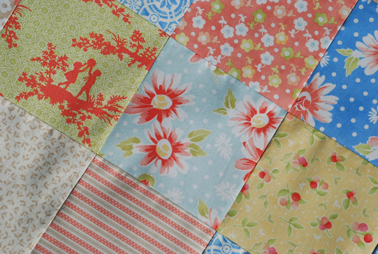 Moda. COUTURE Crib Quilt. California Girl by Joanna Figueroa for Fig Tree Quilts. QUILTED 30x43 Minky back.