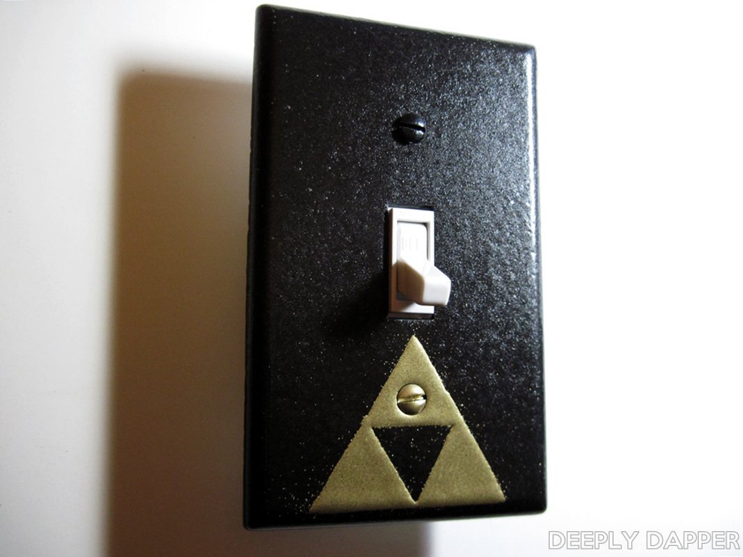 Legend Of Zelda Triforce Light Switchplate - Black On Gold
