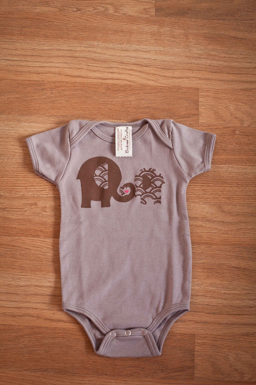 Baby Mine Organic Cotton Onesie - Mocha - size 3-6 months