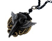 Unisex: Gothic/Steampunk/Rock n' Roll/Dark Romance - Creepy Raven Skull & Silver Wings on Spade with Black Chain Necklace
