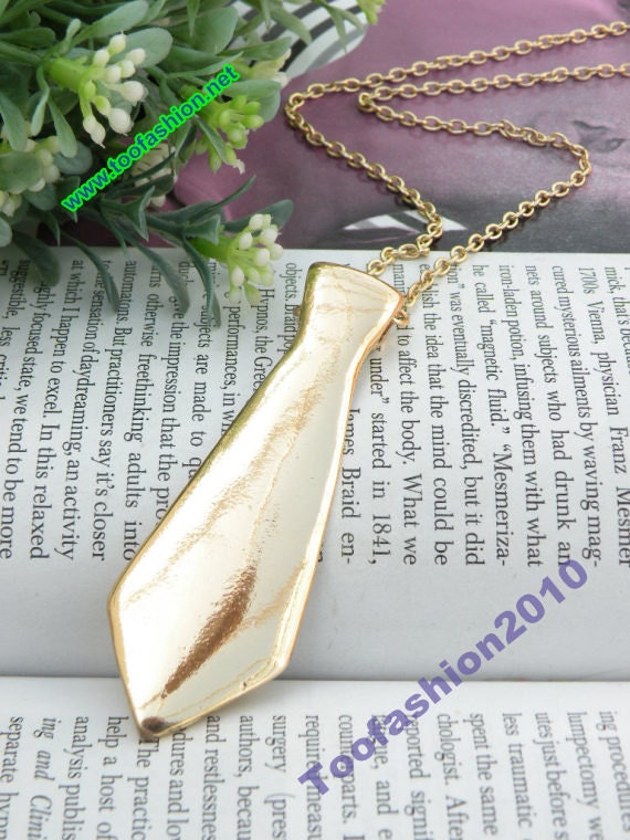 Pretty retro gold 3d necktie pendant necklace punk style