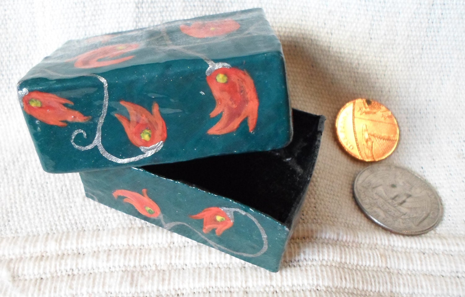 Snuff/Pill Box - Hand made and painted