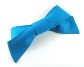 Tweed Bow Brooch Pin in Turquoise Wool. For Handbags or Clothing. Wool Bow Pin. Teal Blue Green 100% Wool