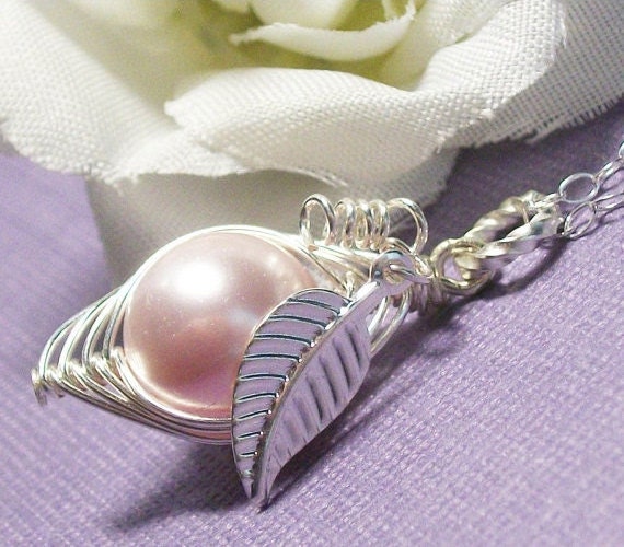 Sweet Peas In A pod Necklace Sterling Silver Swarovski Pearls. Choose Your Color Pearl For Family Sisters Bridesmaids Or Someone Yo