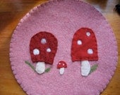 Toadstool trivet