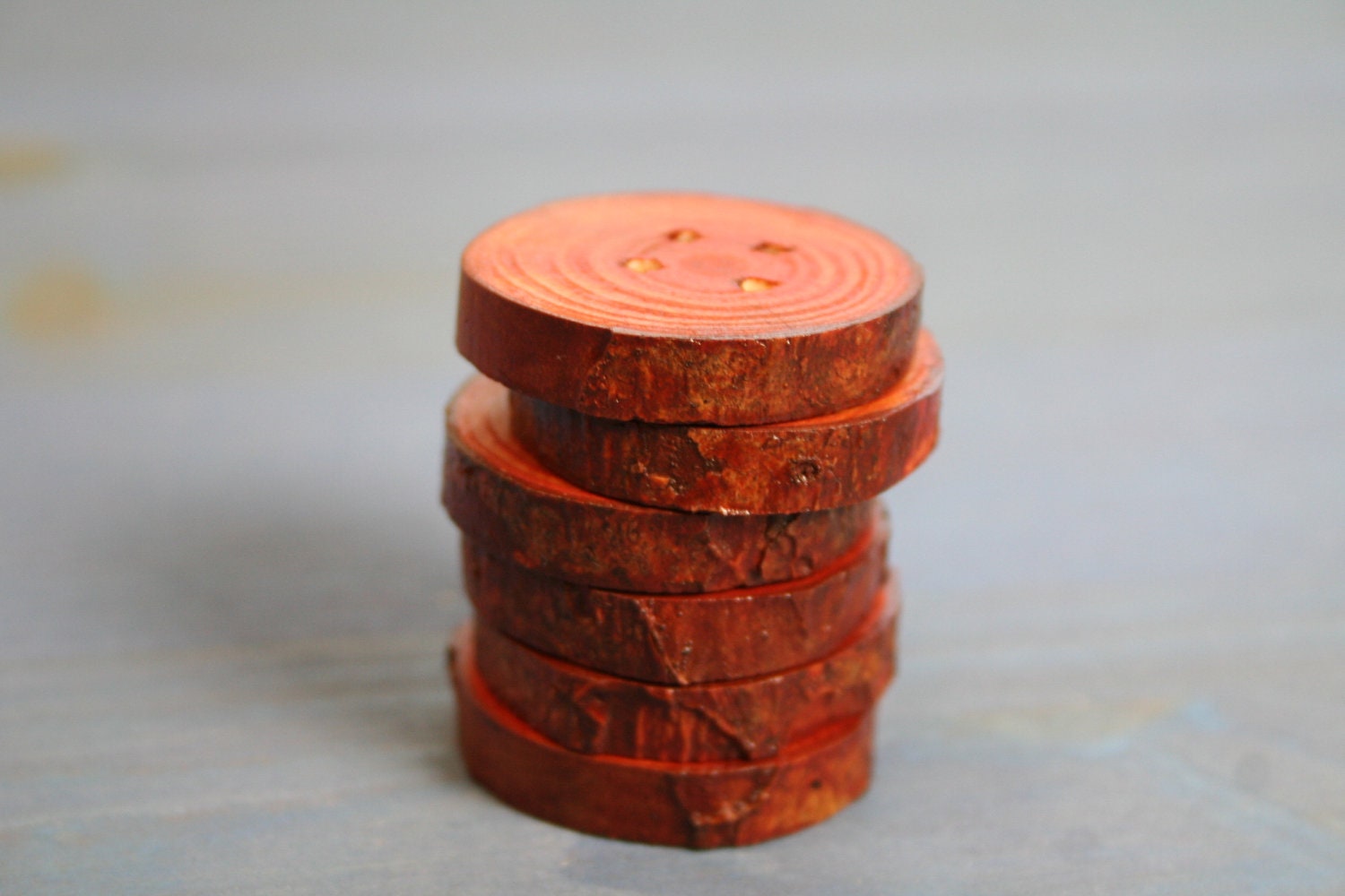 Red wood buttons - mahagony red - set of 6 with 4 holes - 3cm 1 2/8"