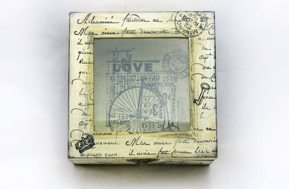 Customizable boxes, Ring Bearer, Ring Bearer Box, Treasury Bicycle Box with Window . Dimensions :4.7 "/ 4.7' / 3"