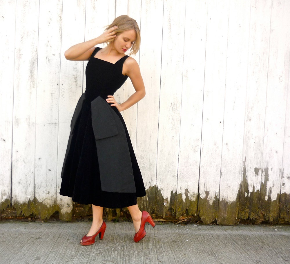 1950s dress / vintage 50s party dress / Suzy Perette velvet dress
