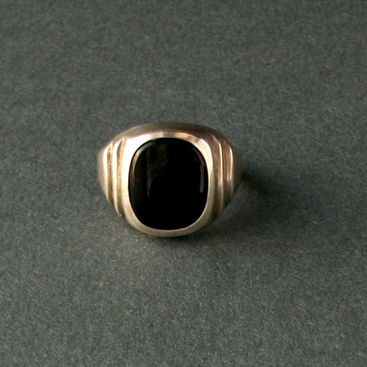 Art Deco Sterling Ring. Black Dot. Bold, Small Size.