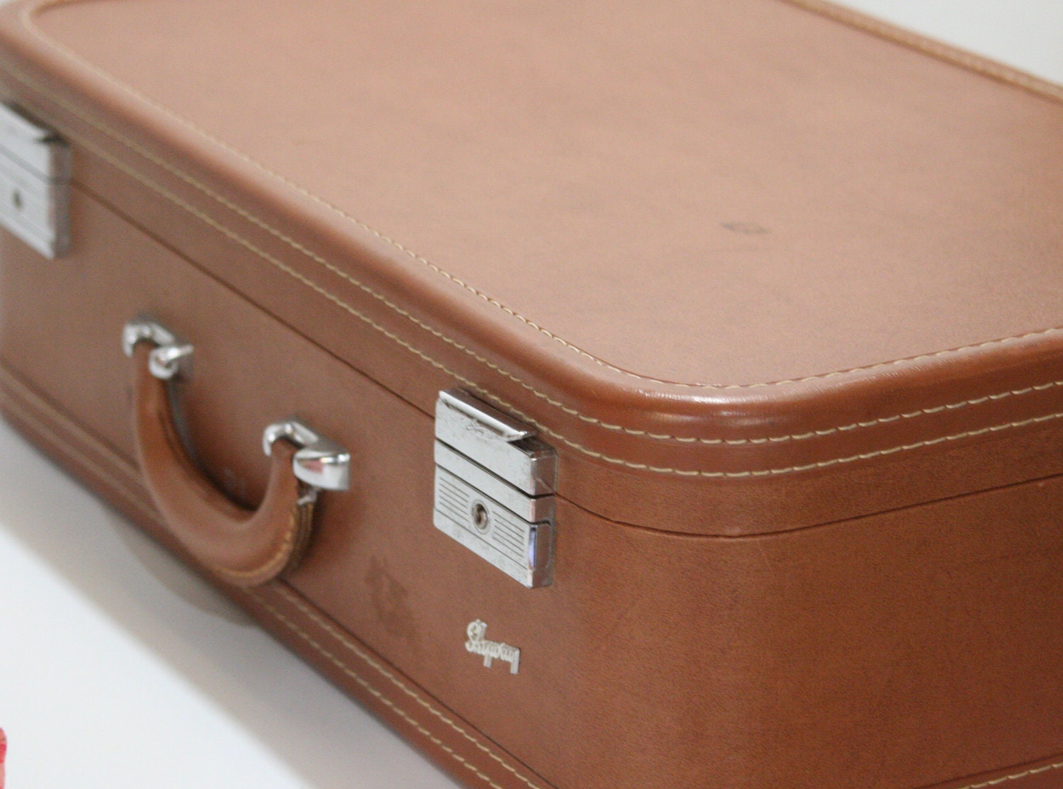 Vintage Business or Pleasure Skyway Luggage Hard Medium Suitcase Camel Tan