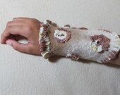 COUPON15% Cuff Felted Bracelet Crochet Beige White Brown Accessory Felt Fiber Fashion Sale