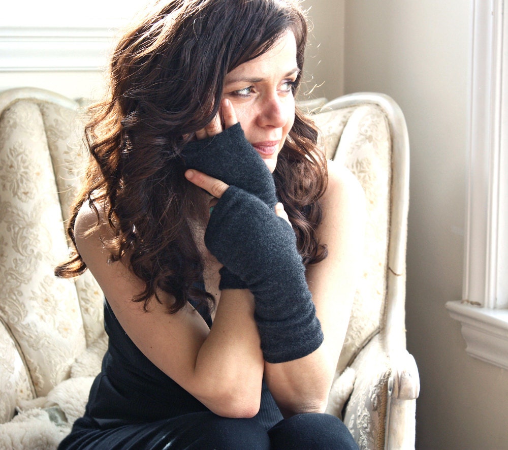 Long Charcol CASHMERE Arm Warmers, Womans Fingerless Gloves, Mittens, GLOVES, fingerless  gloves, typing gloves, light gloves,