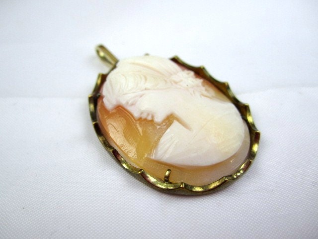 Shell Cameo Pendant 1920s Vintage Wedding Jewelry Great Gatsby