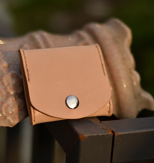 Leather coin case,coin purse,coin pouch,handy coin case,original leather color,unique Christmas gift