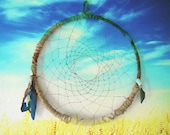 DANCING MACAW // Wall Hanging Dreamcatcher, Tribal, Native,Home Decorations// Tools for Peaceful Rest