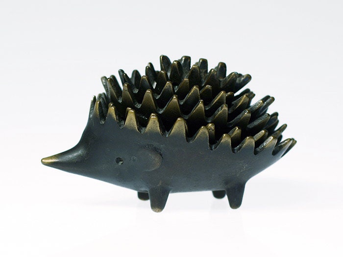 Complete set of 6 ORIGINAL brass hedgehog ashtrays by Walter Bosse