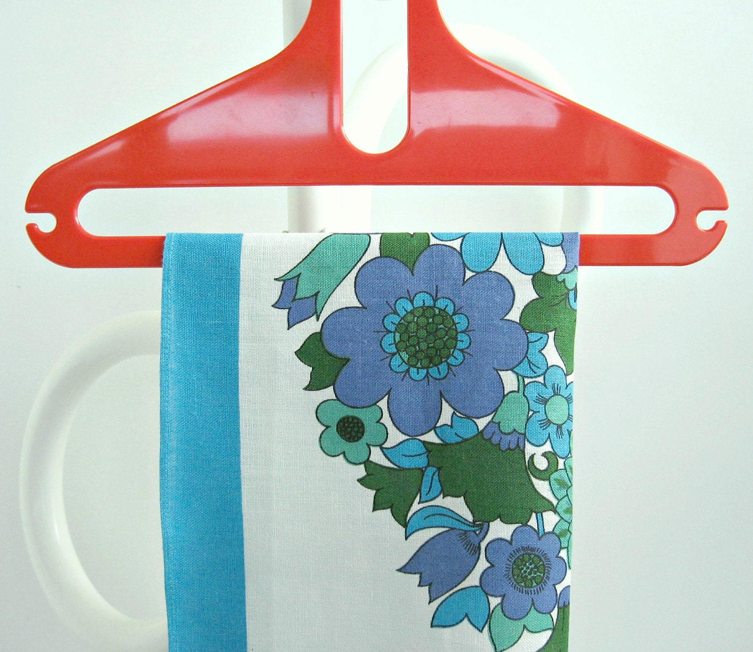 Pair Retro Modern Linen Tea Towels / Kitchen Dish Hand Towels / Pop Modern Flowers / Blue Green Purple / Marks & Spencer UK