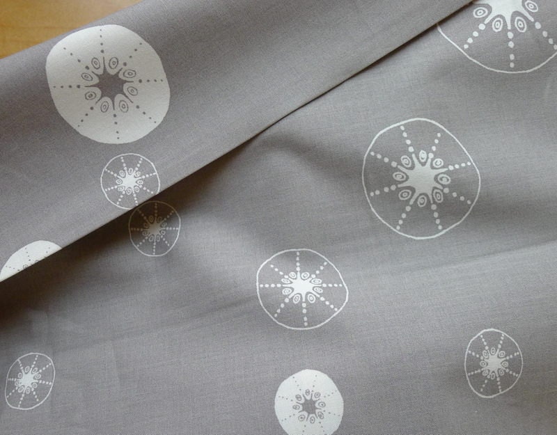 ORGANIC Birch Storyboek 2 Urchin Shells in Shroom 1/2 YARD