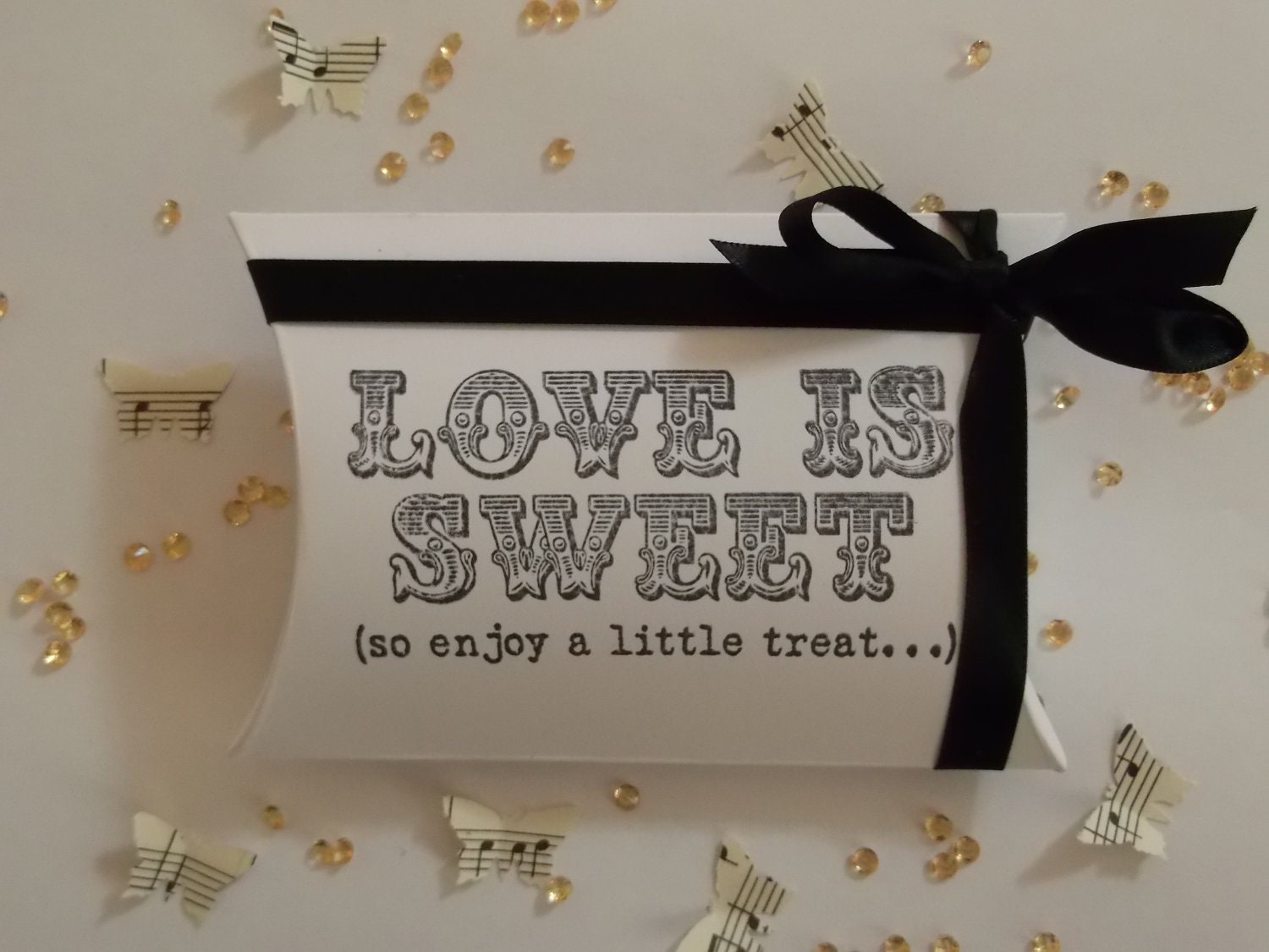 Wedding Favors Pillow Boxes x 10 - ideal for wedding favors, showers, parties