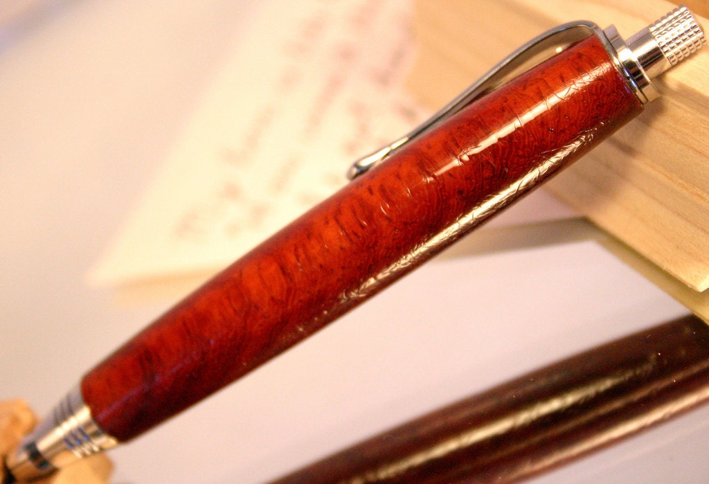 Art or drafting wood sketch pencil in Brazilian cherry