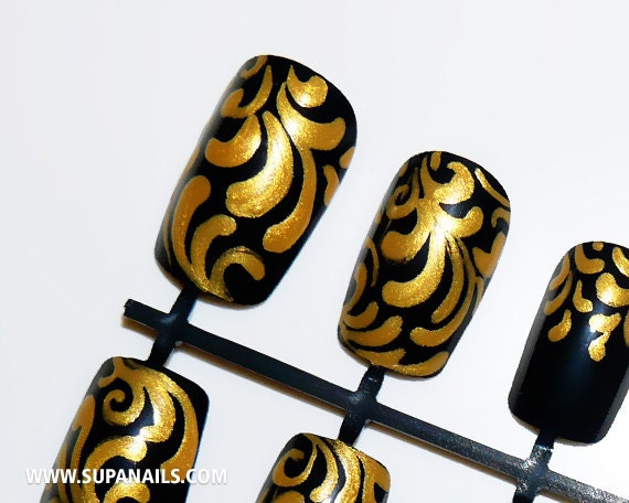 Baroque Black  - 12 black baroque, jugendstil, art nouveau nails with golden ornaments