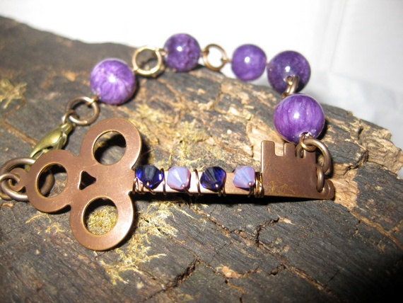 Skeleton Key Bracelet, Skeleton Key Beaded Bracelet, Swarvoski Crystal Wrapped Skeleton Key,Purple Beaded Bracelet