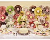 Paper Wheel Fan Flowers Background / Backdrop for Weddings, Birthday Decoration, Baby Showers, Parties, Accordion Flowers, Christmas Decor