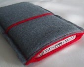 iPhone 5 pouch / iPhone 5 sleeve / iPhone 5 cover - Dark Grey and Red
