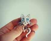 vintage cat brooch