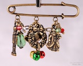 Christmas Pin, Bronze Brooch, Kilt Pin, Scarf Pin, Sweater Pin, Charm Brooch KC1017