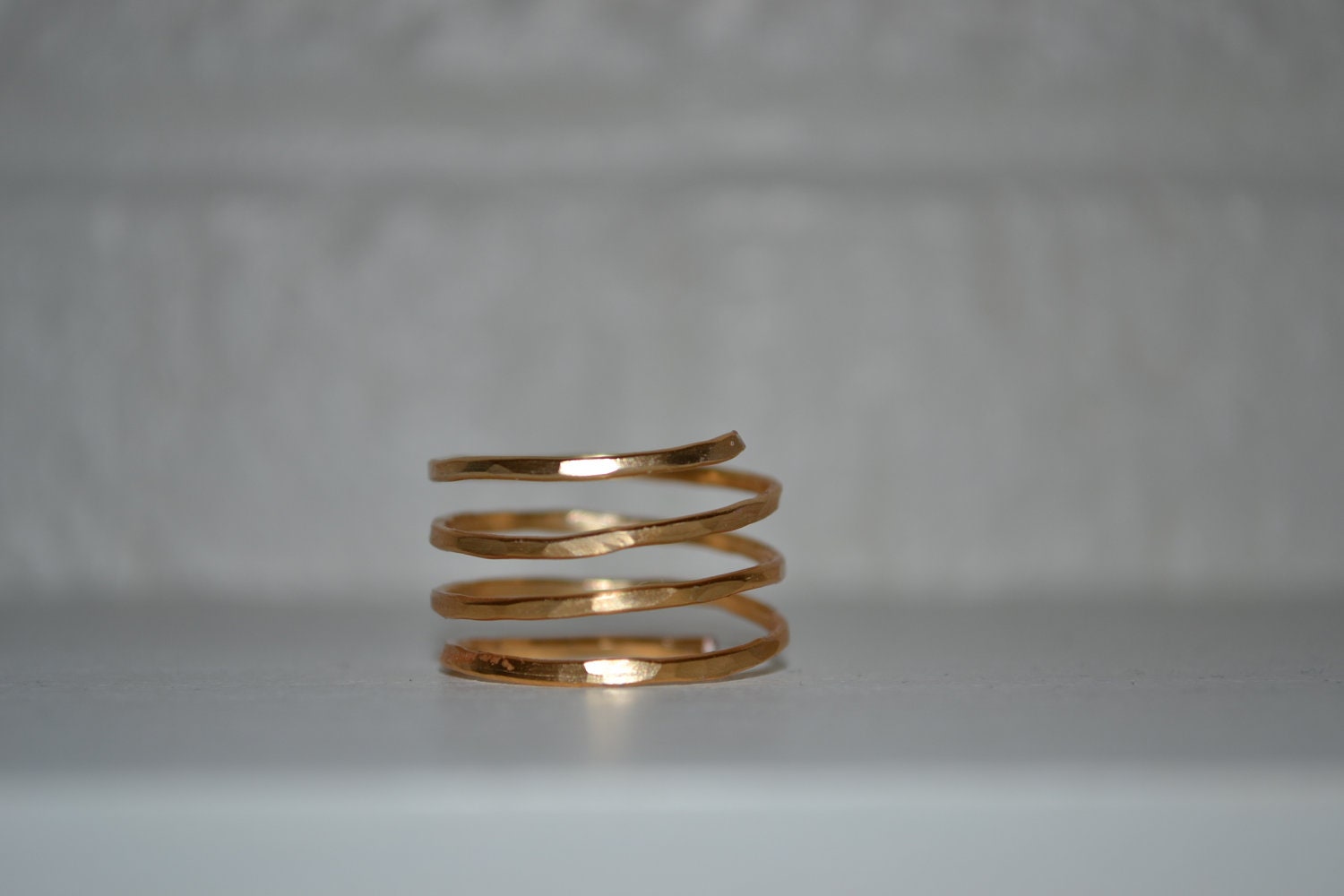 Gold Spiral ring hammered - Simple Bands Stackable look Swirl wire wrapped ring Simple Delicate Dainty Minimalist Hipster