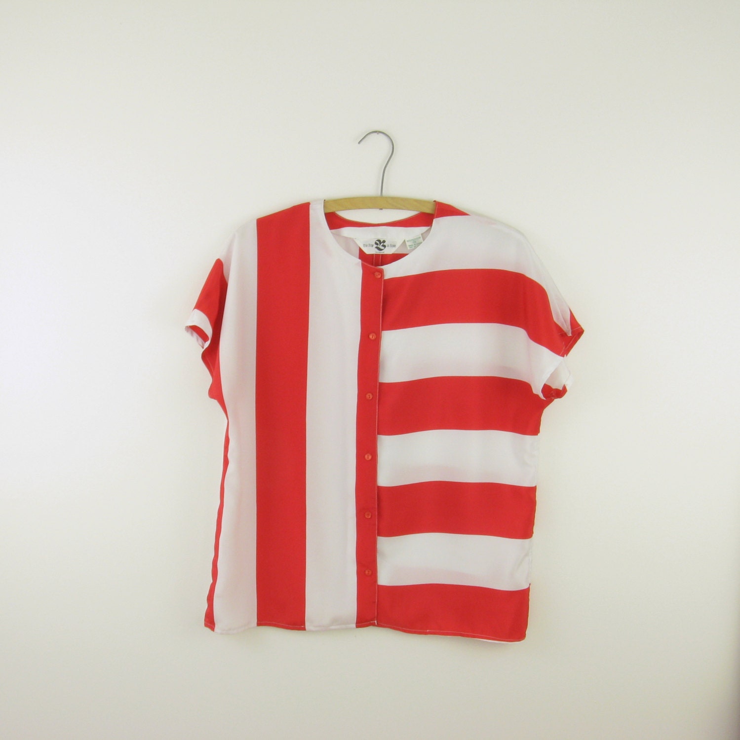 Vintage 1980s Red & White Striped Geometric Top in Large by the Bay