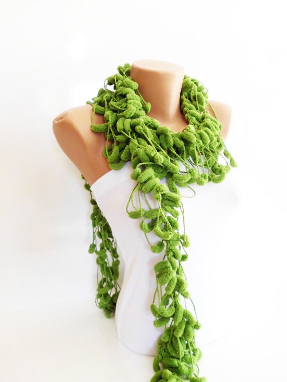 FREE WORLDWIDE SHIPPING... .. Curly mulberry scarf,cowl,neckwarmer,scarflette... Bright green ...