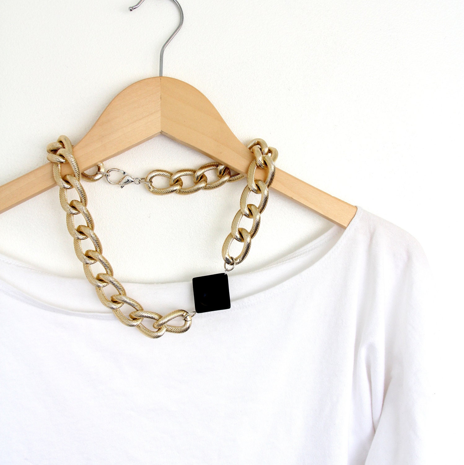 Chunky Gold Chain Necklace Black Diamond Agate Gemstone: The Gold Rush
