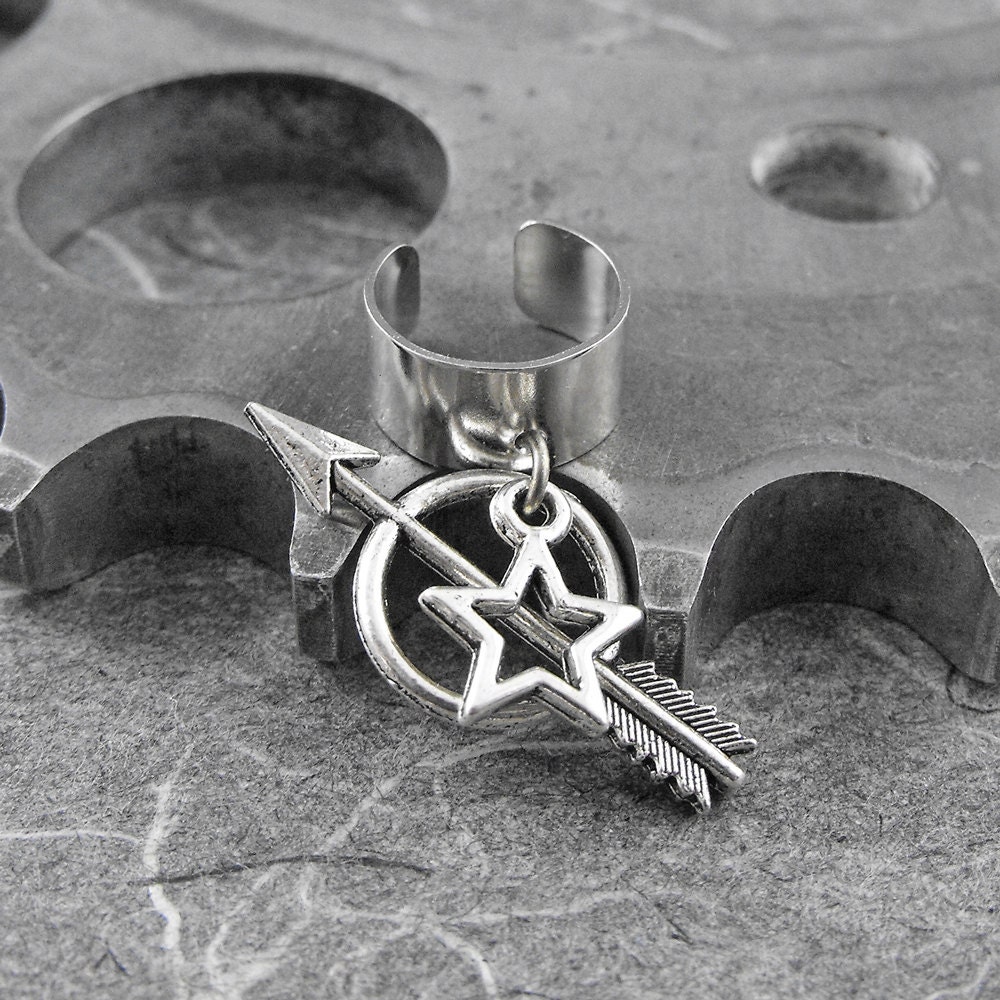 Arrow Shooting Star Silver Ear Cuff - Shooting for the stars by COGnitive Creations