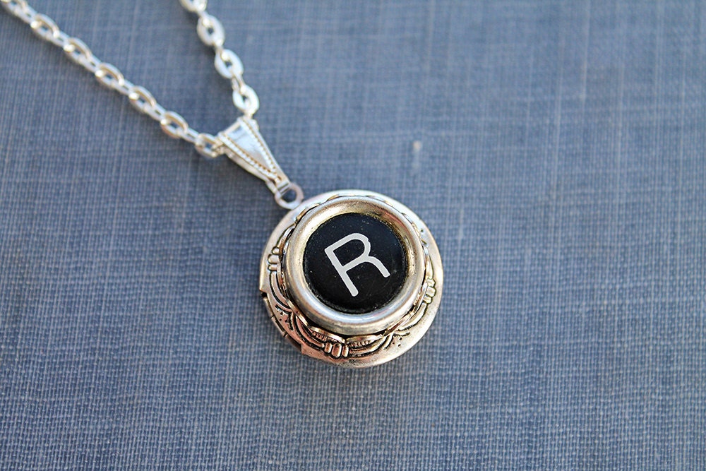 R INITIAL Vintage TYPEWRITER Key LOCKET Style Necklace Black Key Retro Fun