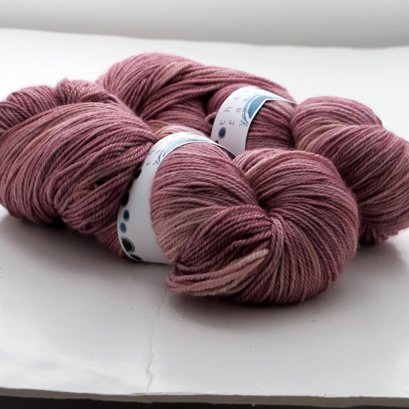 incendia MCN fingering weight sock yarn - dalias