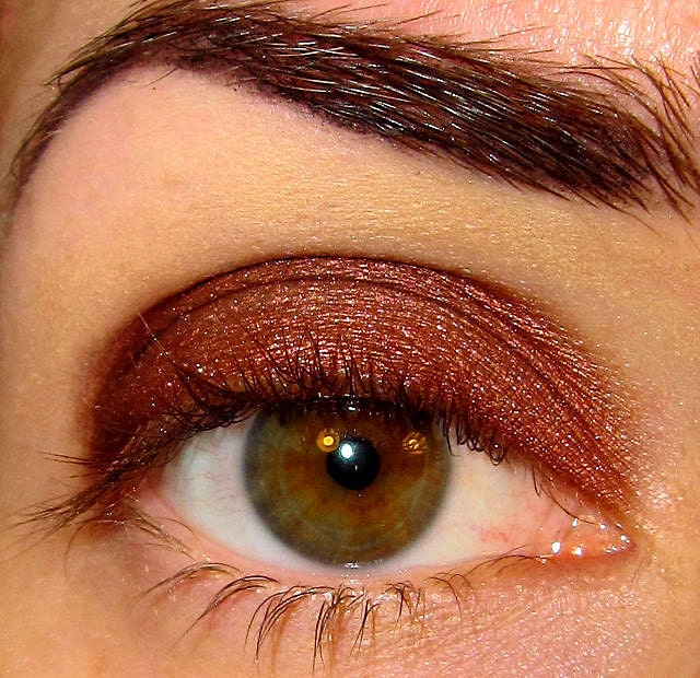 Illicit Eyeshadow Mineral makeup Eye shadow Eyeliner (Dark Coppery Brown with duochrome two-tone shifting red shimmer (5g)