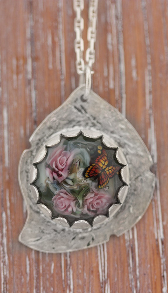 One leaf in the forest 925 silver lampwork butterfly 3d roses pendant