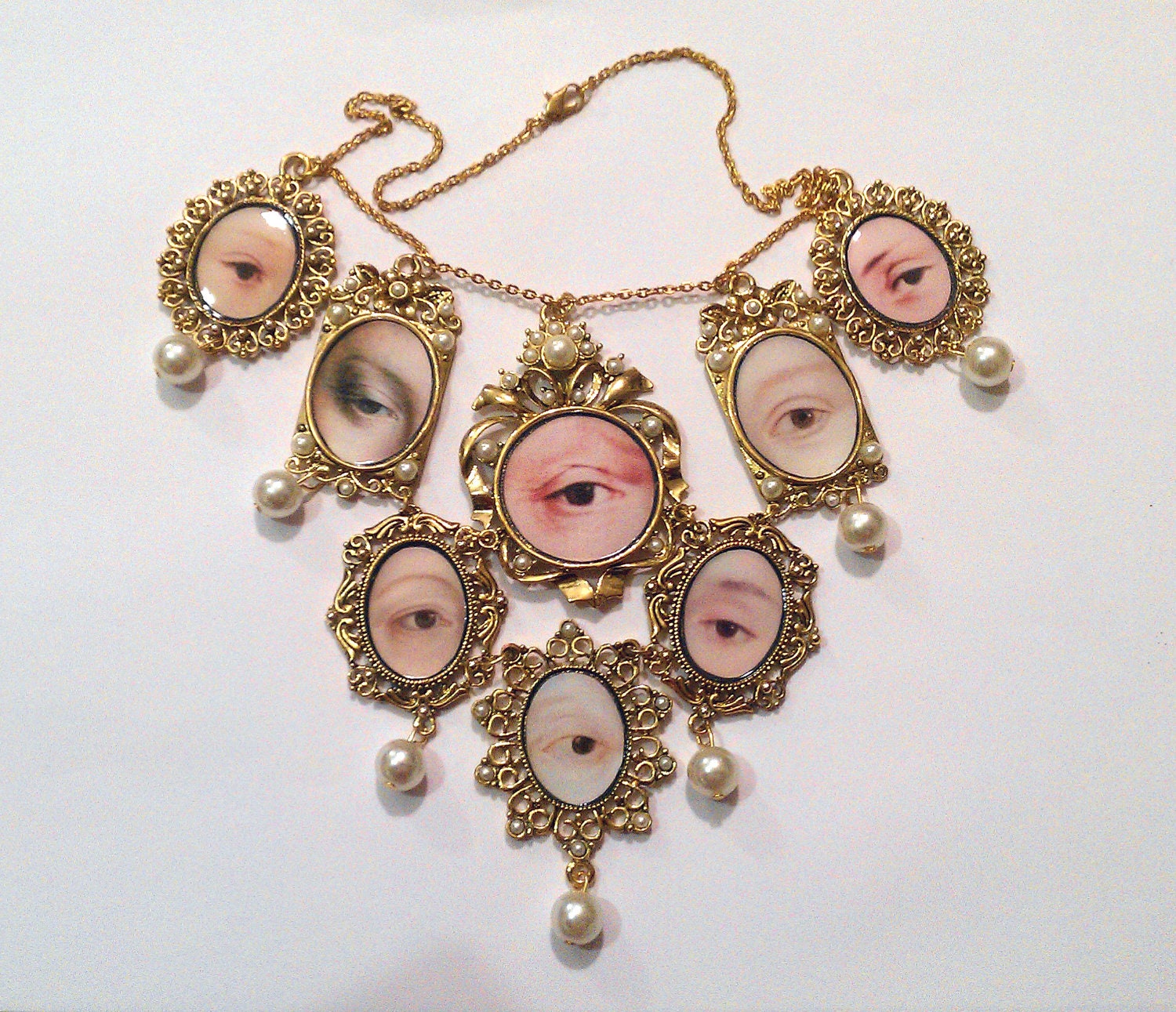 Gold Necklace - The Roses