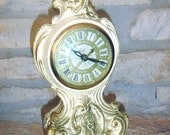 FRENCH PROVINCIAL - vintage mid century United french provencal mantle clock