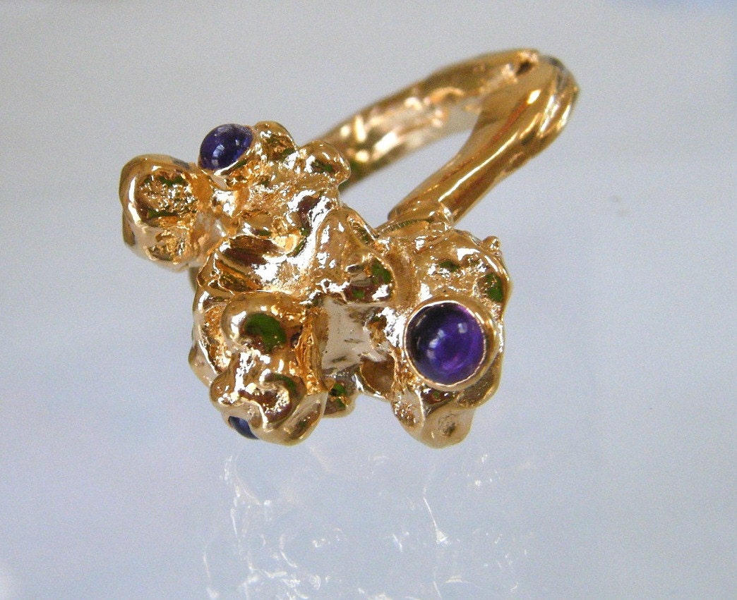 Salt and Broom Cast Gold Nugget Ring with Amethyst