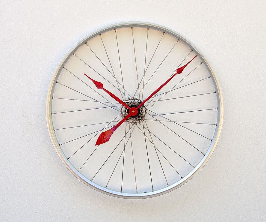 Recycled Bike Wheel clock