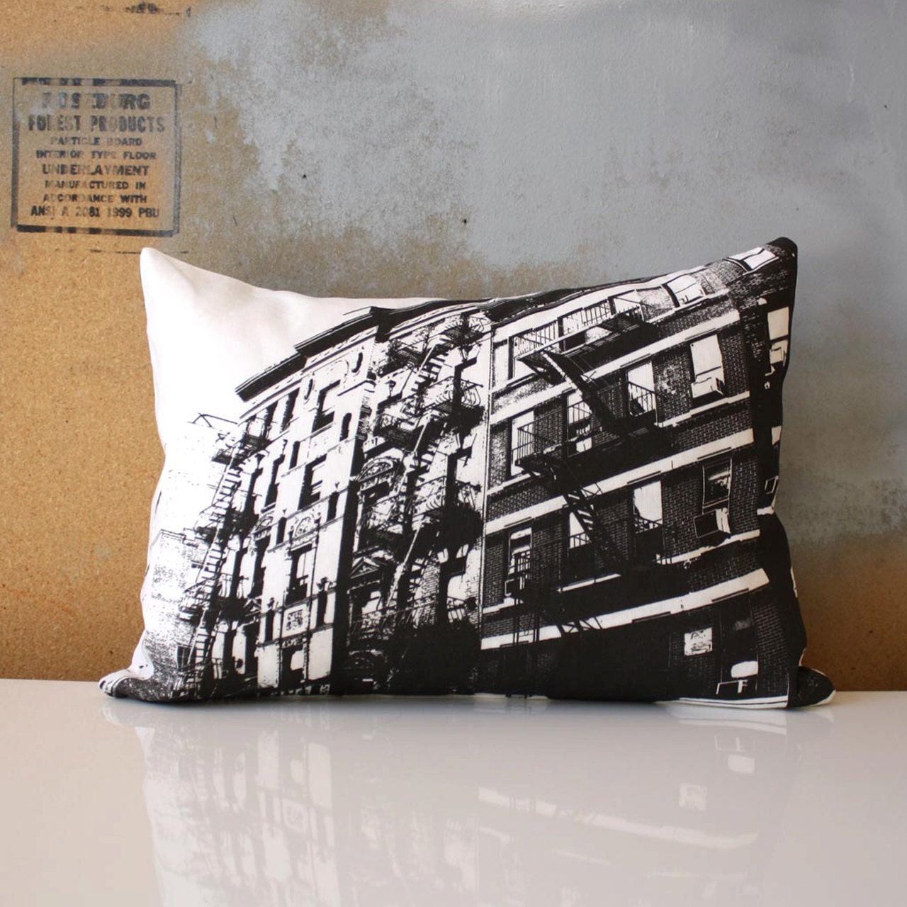 New York City Pillow - Urban Throw Style no1 - Manhattan Architecture - NestaHome