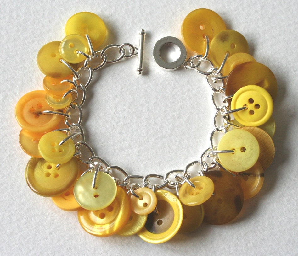 Honey Bee Yellow Button Bracelet