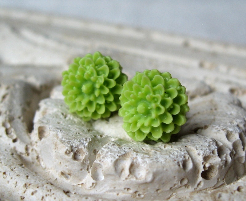 Wasabi Green Flower Earrings, Mini Mums, Chrysanthemums, Lime Green Earrings, Chartreuse