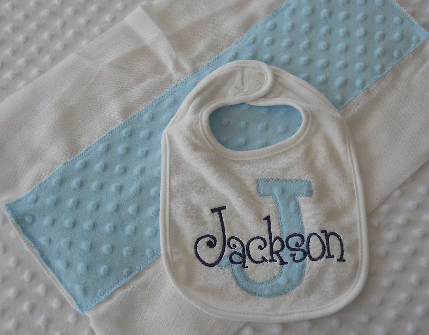 Personalized Gift Set of 1 Baby boy Bib with Appliqued INiTiaL in MiNKy and embroidered name and 1 burp cloth in Light Blue and Navy Blue