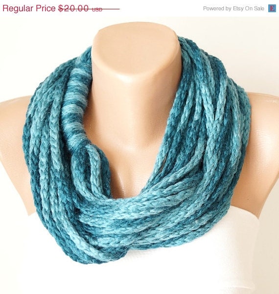 SALE - Infinity Scarf - Loop Scarf - Circle Scarf - Cowl Scarf - Wool -  Teal GReen-Chunky Chain Cozy