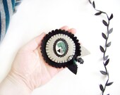 Felt Brooche - Pisces. Astrology brooch. Pisces pin. Fish.