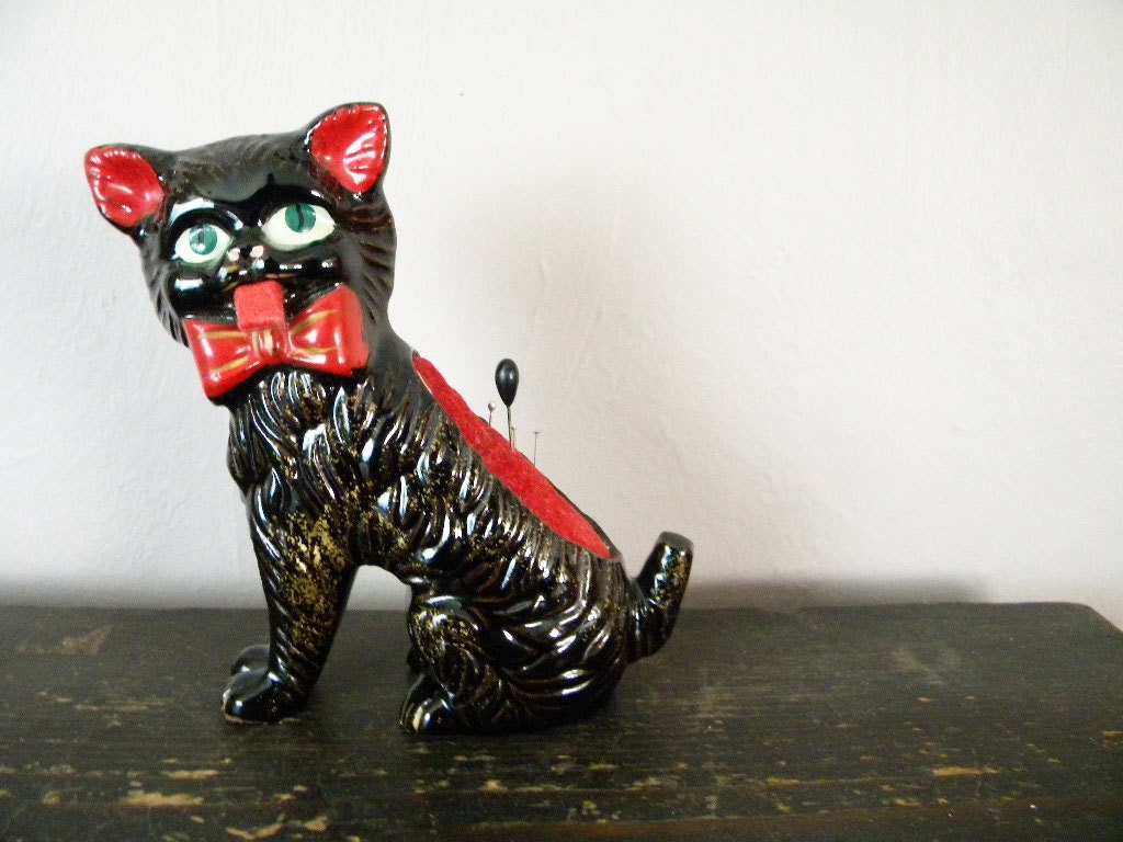 Vintage Black Cat Pin Cushion with Measuring Tape Tongue